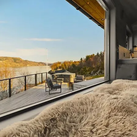 Moderne Med Fjordutsikt Og Spabad 25.min. Fra Sentrum Holiday home Bergen